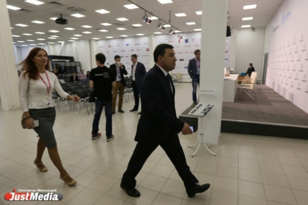 Горькое послевкусие ИННОПРОМа. Администрацию губернатора Куйвашева критикуют за плохую организацию выставки