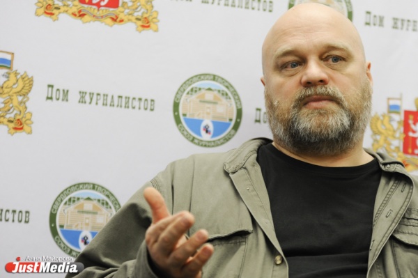 «Люблю сырое мясо больше, чем кино». Алексей Федорченко запустил в Екатеринбурге «Ангелов революции»