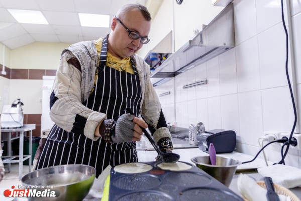 К VIPам на блины. Фотограф Александр Ёжъ Осипов в студенческие годы заводил блины на пиве. СПЕЦПРОЕКТ