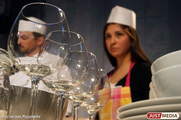 Обзор НОВЫХ ТРЕНДОВ ресторанного бизнеса: в Екатеринбург идут монорестораны, здоровый стрит-фуд и фуд-корты-ярмарки в ТЦ 