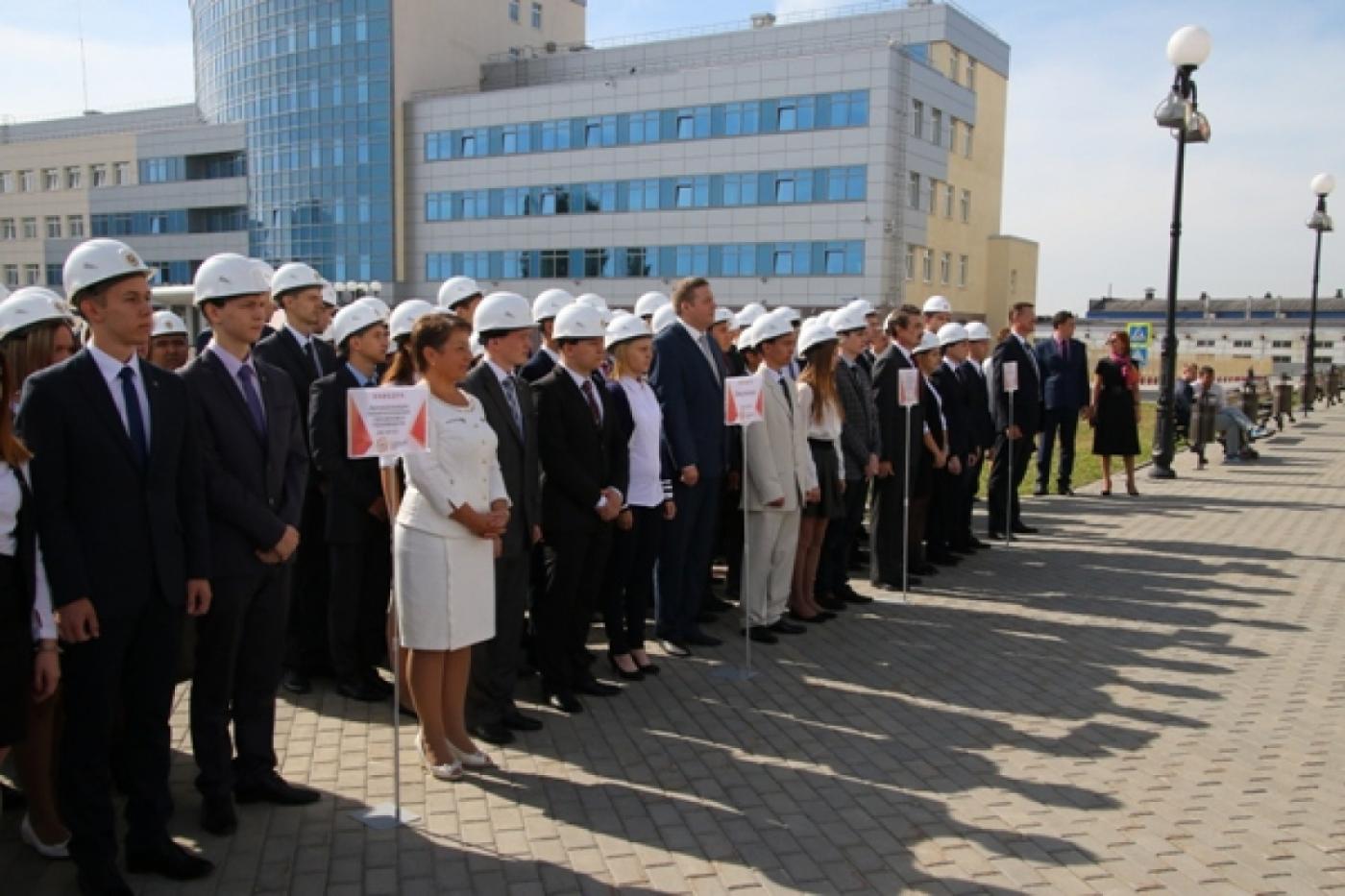 «Мы должны гордится не только вузами, но и их выпускниками». В Техническом университете УГМК начали учиться первые студенты-очники - Фото 1