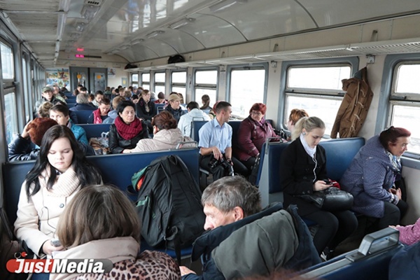 На Свердловской железной дороге появился «Вагон безопасности»