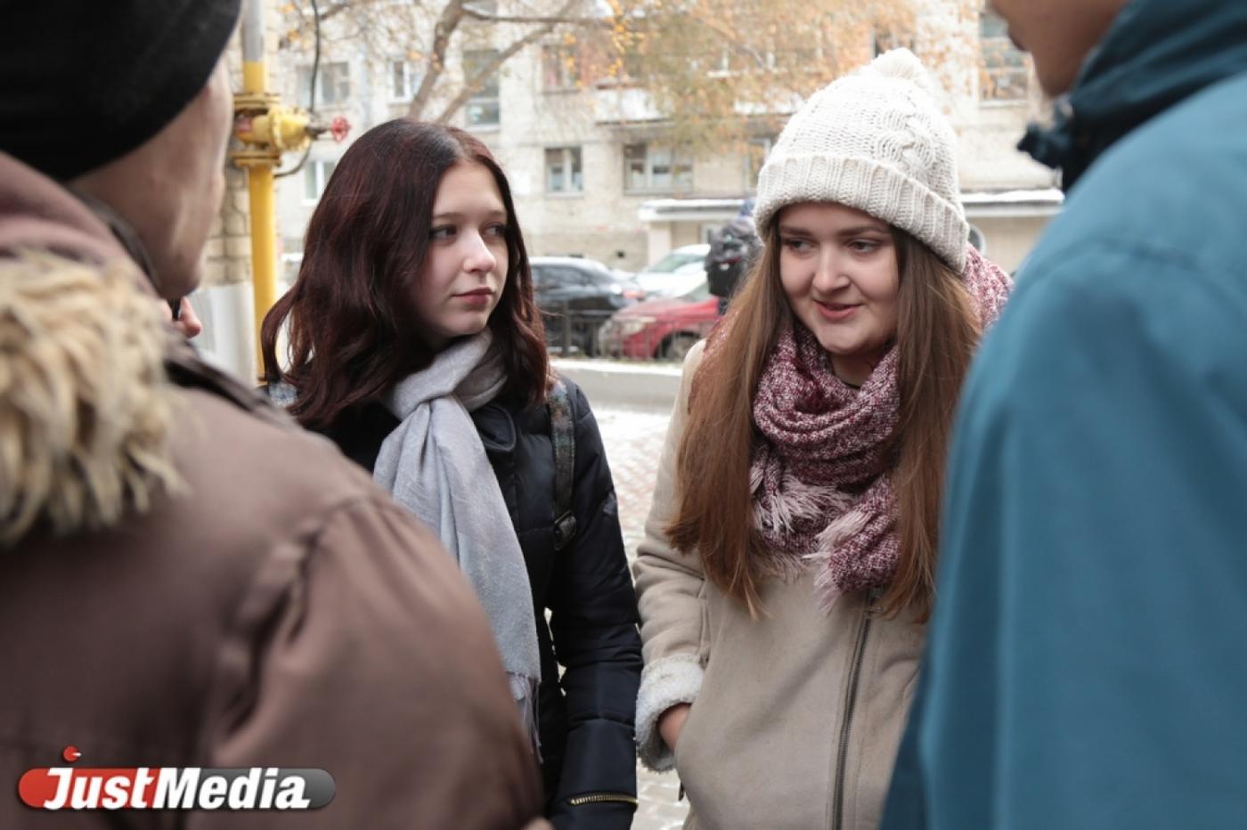 Прокуратура настаивает на возвращении Соколовского в СИЗО. Поклонники ловца покемонов протестуют: «За шутки подростковые взяли и «забрили» - Фото 1