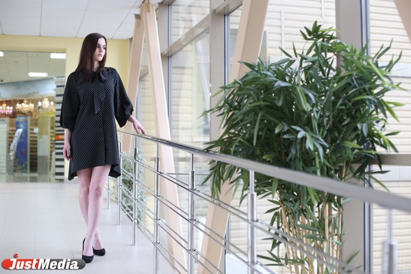 В моде образ glam-бомж и девушка-цветок. Дизайнер Наталия Соломеина рассказала, как правильно собирать модный look этой весной