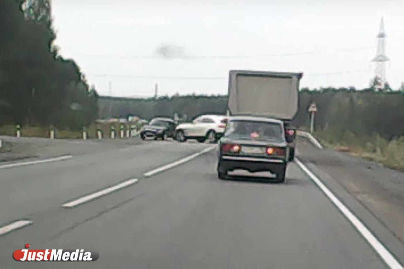 «Он остался без машины, работы и денег». Жительница Ивделя полгода не может добиться справедливости после ДТП на Серовском тракте. ВИДЕО - Фото 1