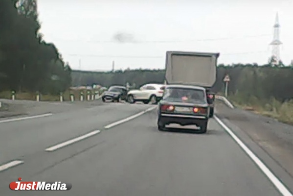 «Он остался без машины, работы и денег». Жительница Ивделя полгода не может добиться справедливости после ДТП на Серовском тракте. ВИДЕО