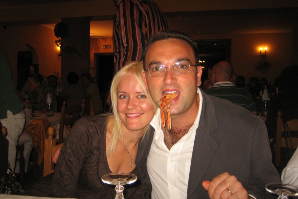 «На второй день знакомства с итальянцами спустили с подругой их деньги в казино». Екатеринбурженка — о семейной жизни с иностранцем. СПЕЦПРОЕКТ