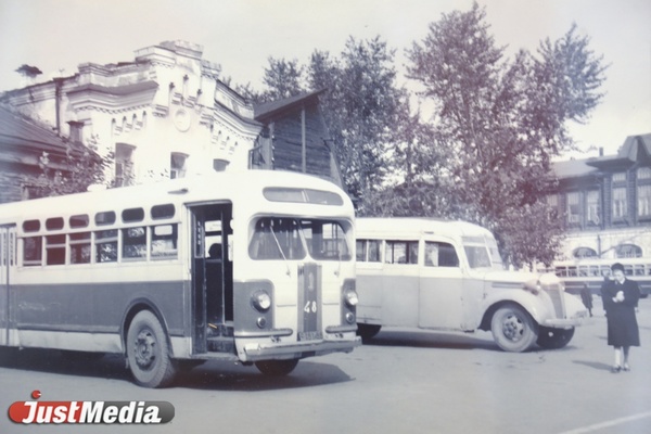 Тридцатичасовой рабочий день и ремонт в землянках. О работе автобусов в годы войны в СПЕЦПРОЕКТе «Е-транспорт» 