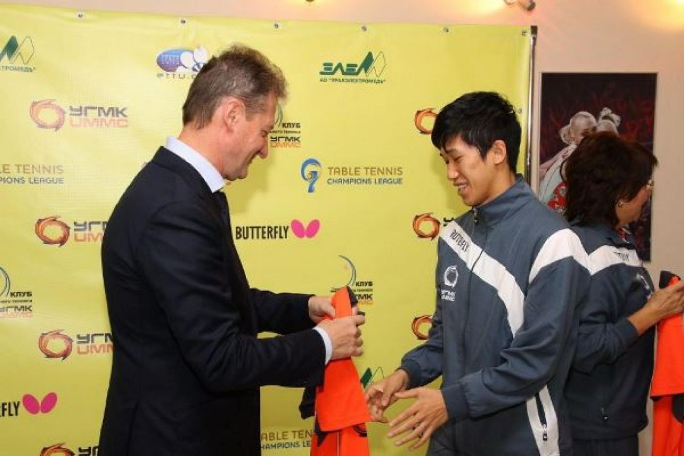 В клубе настольного тенниса УГМК новичок из Японии. В Верхней Пышме презентовали состав команды на юбилейный сезон 2017/18 - Фото 1