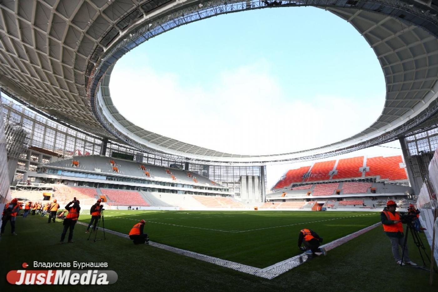 Дефект дренажной системы, нет вертолетной площадки и большей части трибун. JustMedia с комиссией FIFA провел инспекцию Екатеринбург-арены. ФОТО - Фото 1