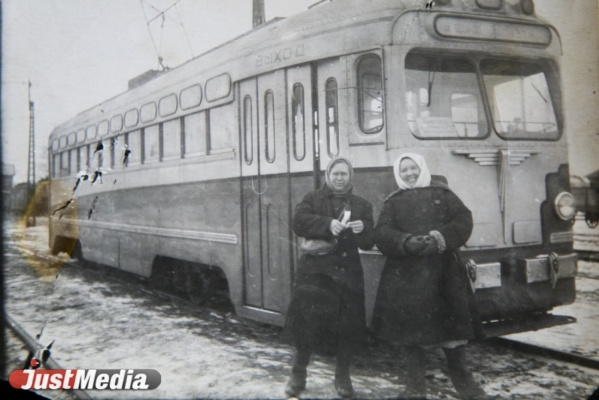 «Голод, нет деталей и новых вагонов, но без стекол и грязными на маршрут не выходили». О возрождении свердловского трамвая после войны в СПЕЦПРОЕКТе «Е-транспорт»