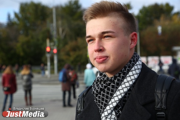 «Сегодня родители должны быть на хайпе». Как понимать подростков, которые говорят на непонятном языке