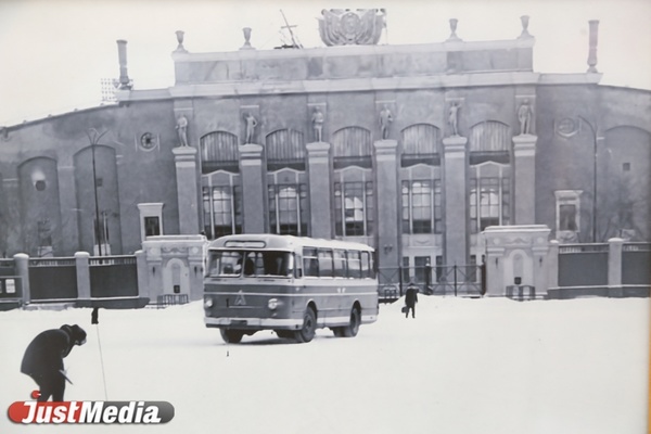Диспетчеризация на базе ЭВМ и новый дом на болоте. О жизни свердловского автобуса в 1970-1980-е годы в СПЕЦПРОЕКТе «Е-транспорт»