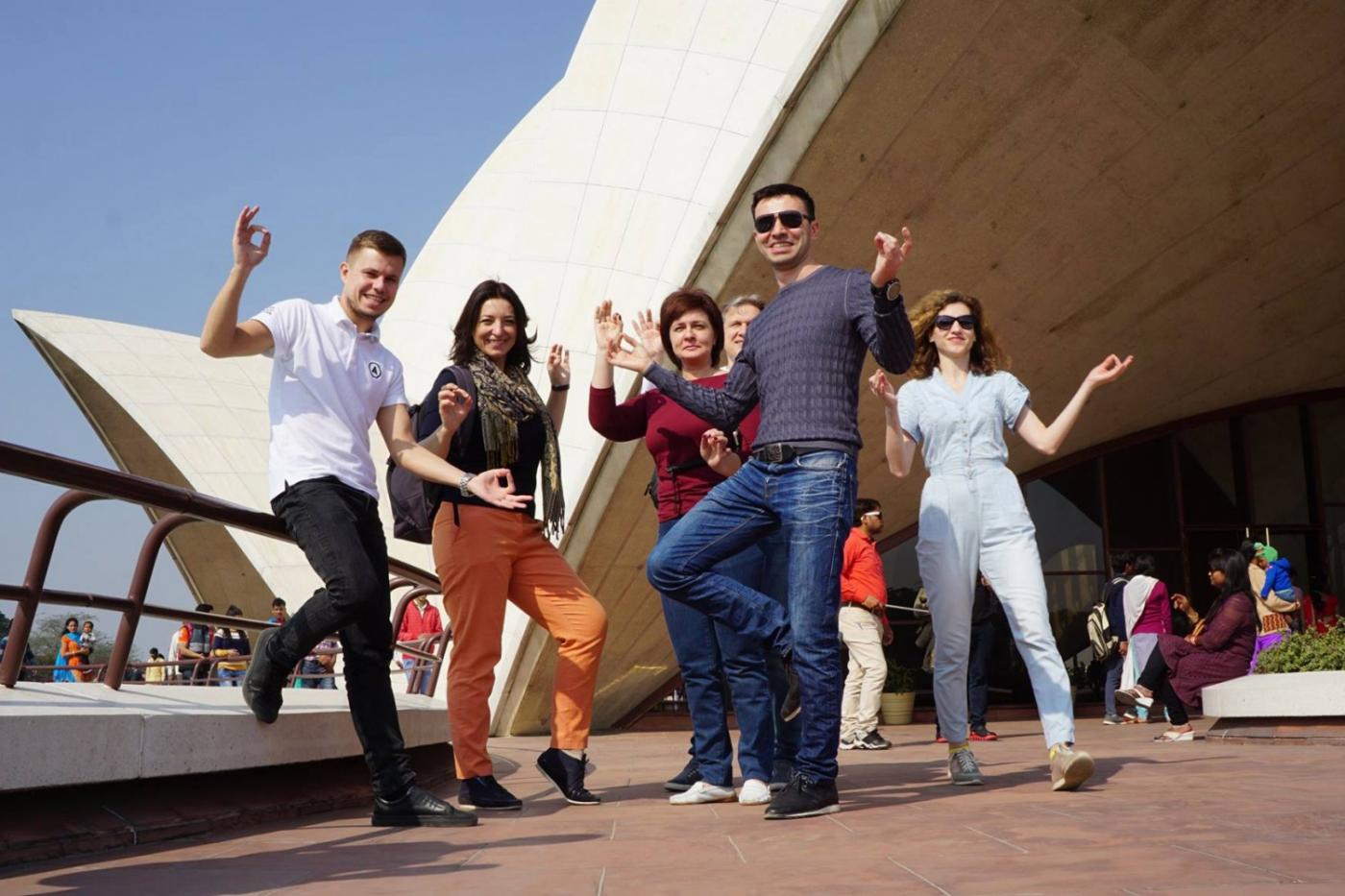 «Соседство 80-этажной VIP-высотки с картонными трущобами кажется немыслимым». Архитектура и колорит Индии глазами Тимура Абдуллаева - Фото 1