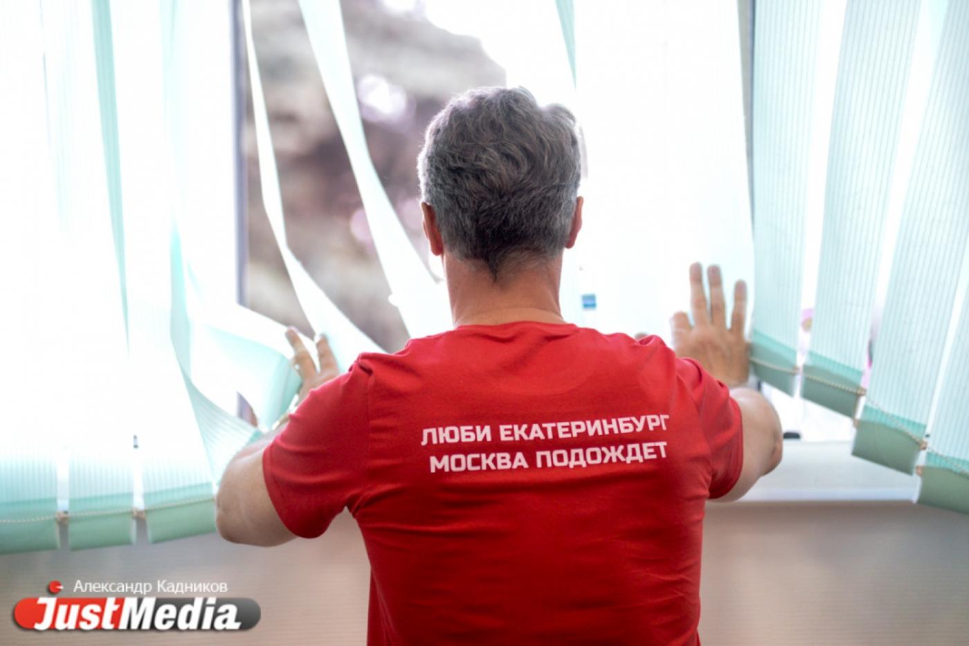 «Здравствуйте, только вы можете помочь нам». Как проходит последний прием у Ройзмана - Фото 1