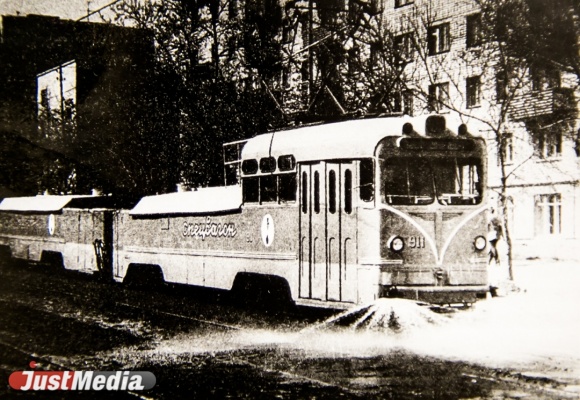 Нехватка вагонов и первые пробки заставили властей задуматься о метро. О работе свердловского электротранспорта в 1970-е годы в СПЕЦПРОЕКТЕ «Е-транспорт»
