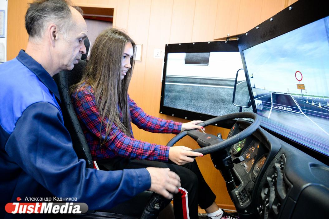 Раньше здесь была даже школа голубеводства. Как ДОСААФ готовит призывников - от водителей КамАЗов до парашютистов-стрелков. ФОТО - Фото 1