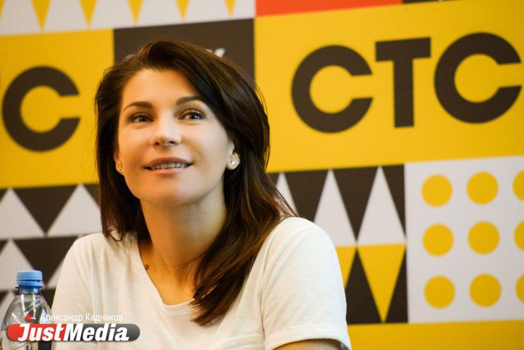 Звезда «Ворониных» Екатерина Волкова: «Мы получаем новые серии и думаем: «Господи, откуда столько энергии, на каком допинге вы сидите?»    - Фото 1