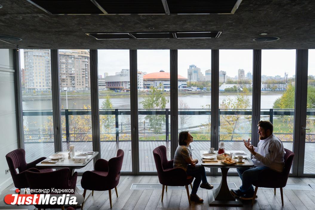 Вафли с икрой, печенье от Наины Ельциной и земляничный чай. JustMedia.ru предлагает альтернативные рецепты борьбы с осенней хандрой. ФОТО - Фото 1