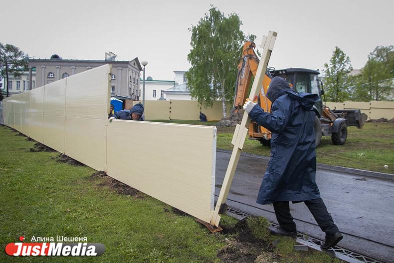 «Мы действуем в ситуации тотального недоверия всех всем». Эксперты решили, как будут подбирать новые площадки для храма - Фото 1