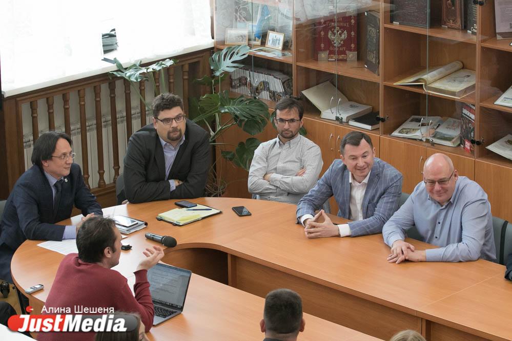 «Проголосовавшие за пустырь за Макаровским мостом хотят развития этой территории». Эксперты обсудили итоги выборов площадки для храма - Фото 1