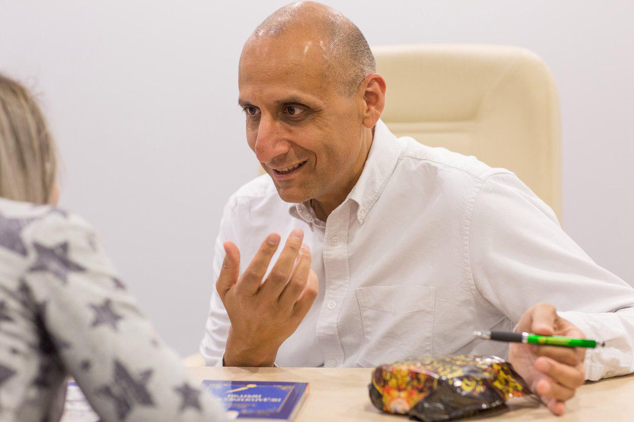 Интервью с Паата Амонашвили о суровых уральских родителях, безусловной любви, клиповом мышлении и вечных ценностях - Фото 1