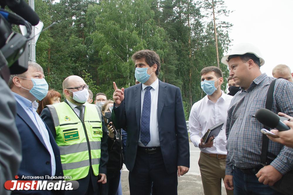 Реконструкция Дендропарка и почему два ДЭУ не могут поделить одну территорию. Мэр Екатеринбурга Александр Высокинский объехал Кировский район - Фото 1