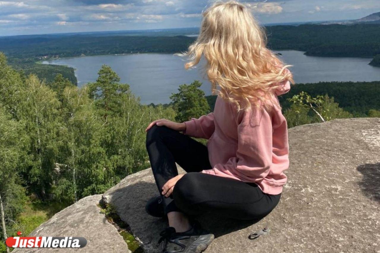 Фитнес по-уральски! Идем через лес к Французскому замку, взбираемся на Андреевскую сопку, купаемся в чистейшем озере Терень-Куль и вновь покоряем Шихан - Фото 1