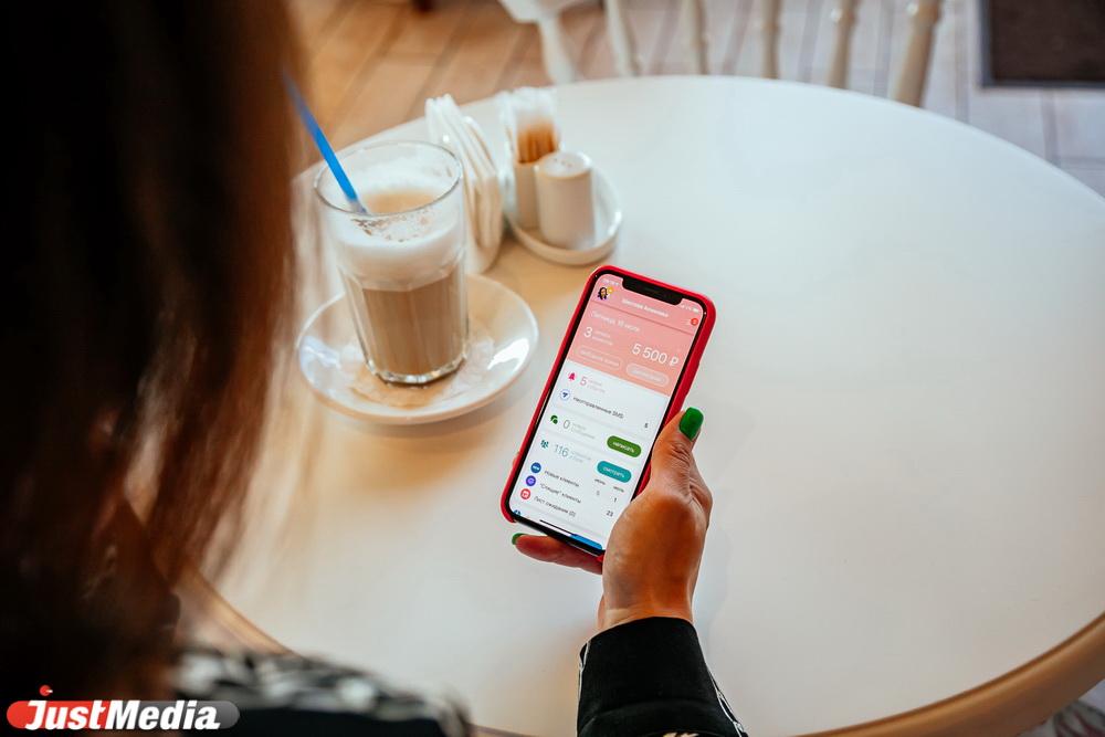 Уральцы приспособились к новой реальности на удаленке. Спецпроект JustMedia.ru о гениях хаоса и любителях офисного порядка - Фото 1