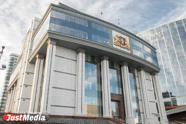 Опыт Ленина, Бормана и коммуниста Кокорекина. К чему апеллировали свердловские депутаты, обсуждая закон о QR-кодах