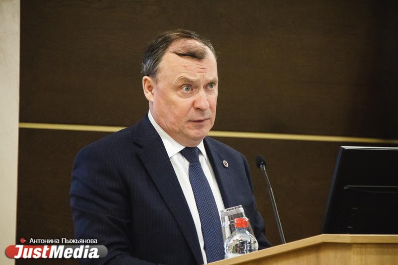 «Чем больше дефицит, тем больше федеральных денег к нам заходит». Депутаты рассказали, почему поддержали бюджет Екатеринбурга - Фото 1