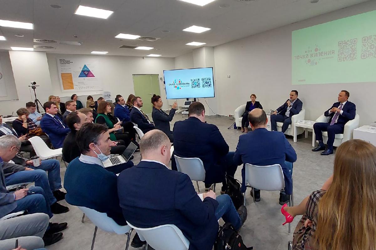 «Круглосуточно отражаем атаки». Глава свердловской Минцифры Михаил Пономарьков рассказал об атаках хакеров на органы власти - Фото 1