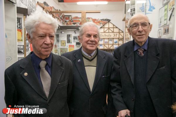 «За мешок картошки могли сильно избить, голодуха страшная была». Одноклассники Глеба Панфилова и Владимира Демьяненко о жизни в Свердловске в годы войны