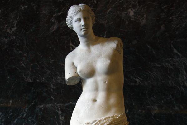 Почему Венера Милосская без рук? - Фото 1