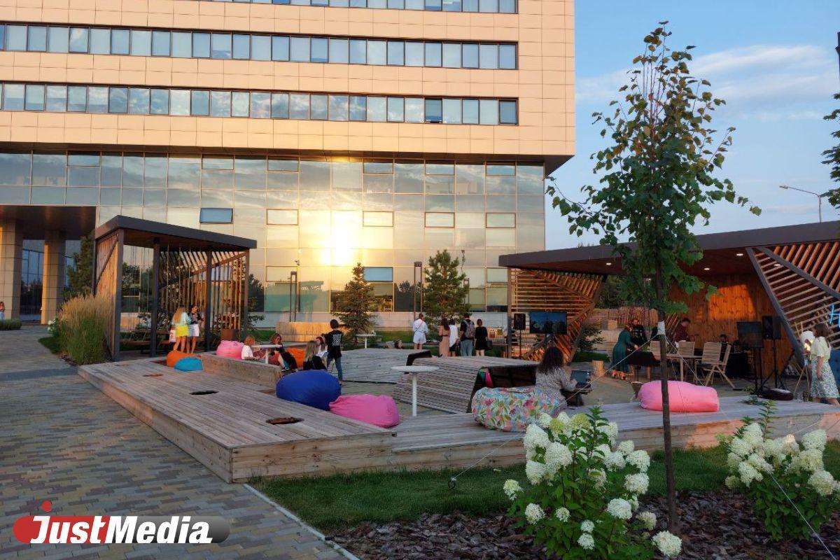 Экскурсия по офису мечты, шутки от программистов и анонс Пикника IT - Фото 1