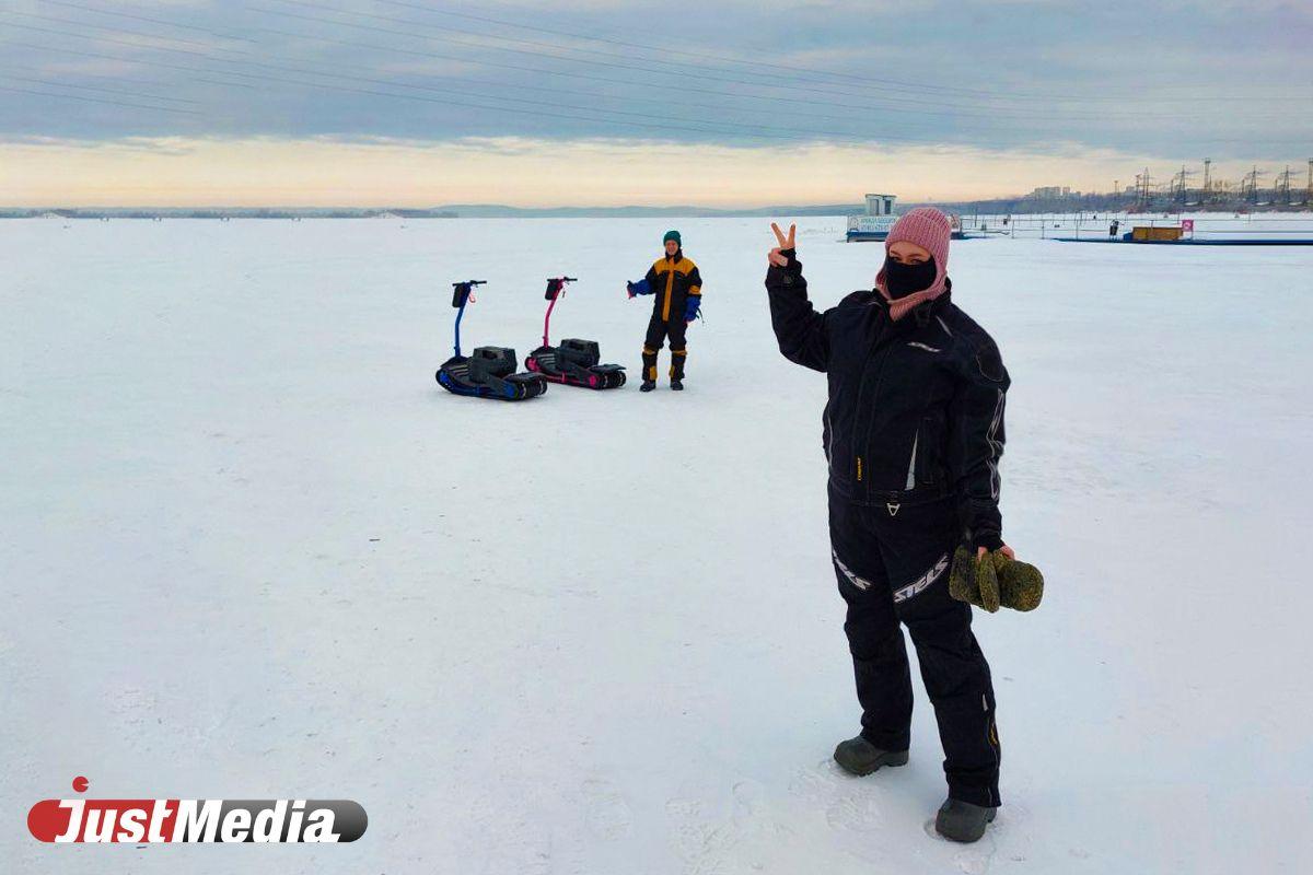 Катаемся на мотосноубордах по Верх-Исетскому пруду. Тест нового вида зимнего отдыха в JustTrip - Фото 1