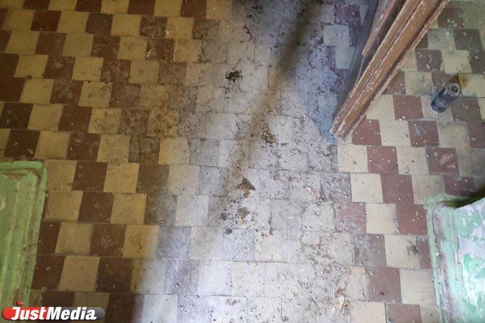 В Свердловской ГЖИ рассказали, как получить перерасчет у УК за отсутствие уборки в подъезде, отопления или воды в квартире  - Фото 1