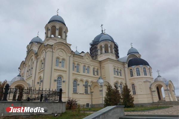 Свято место пусто не бывает: самые красивые храмы Урала  - Фото 1