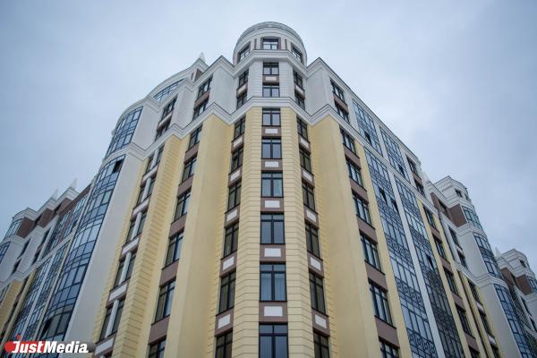 Дом-крепость: высокая стоимость квартир, охрана как на военном объекте и разделение между сословиями в клубном доме «Ривьера»