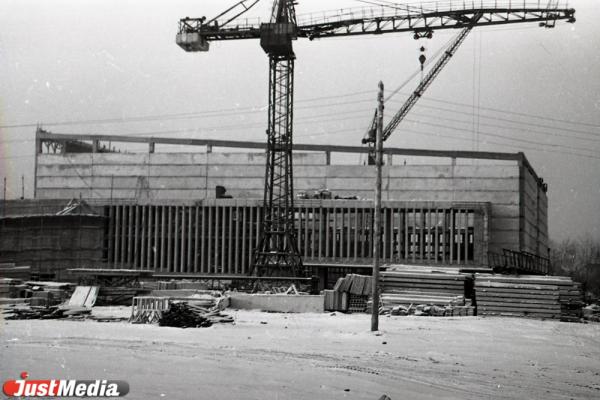От «Комсомольца» до «Космоса». Какие кинотеатры появились в Свердловске в 1960-е годы - Фото 1