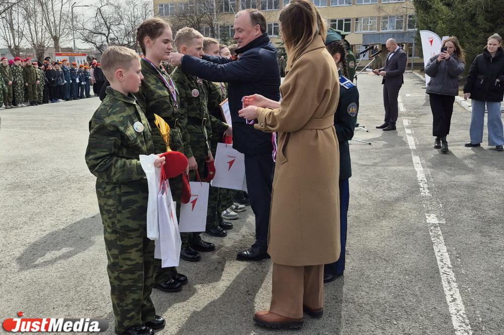 В «Зарнице 2.0» в Екатеринбурге приняли участие 32 команды - Фото 1