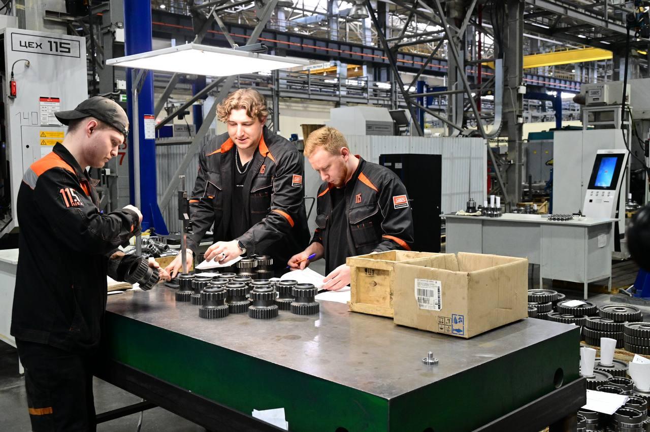 Выпускники проекта «Профессионалитет» смогут трудоустроиться на 220 свердловских предприятиях - Фото 1