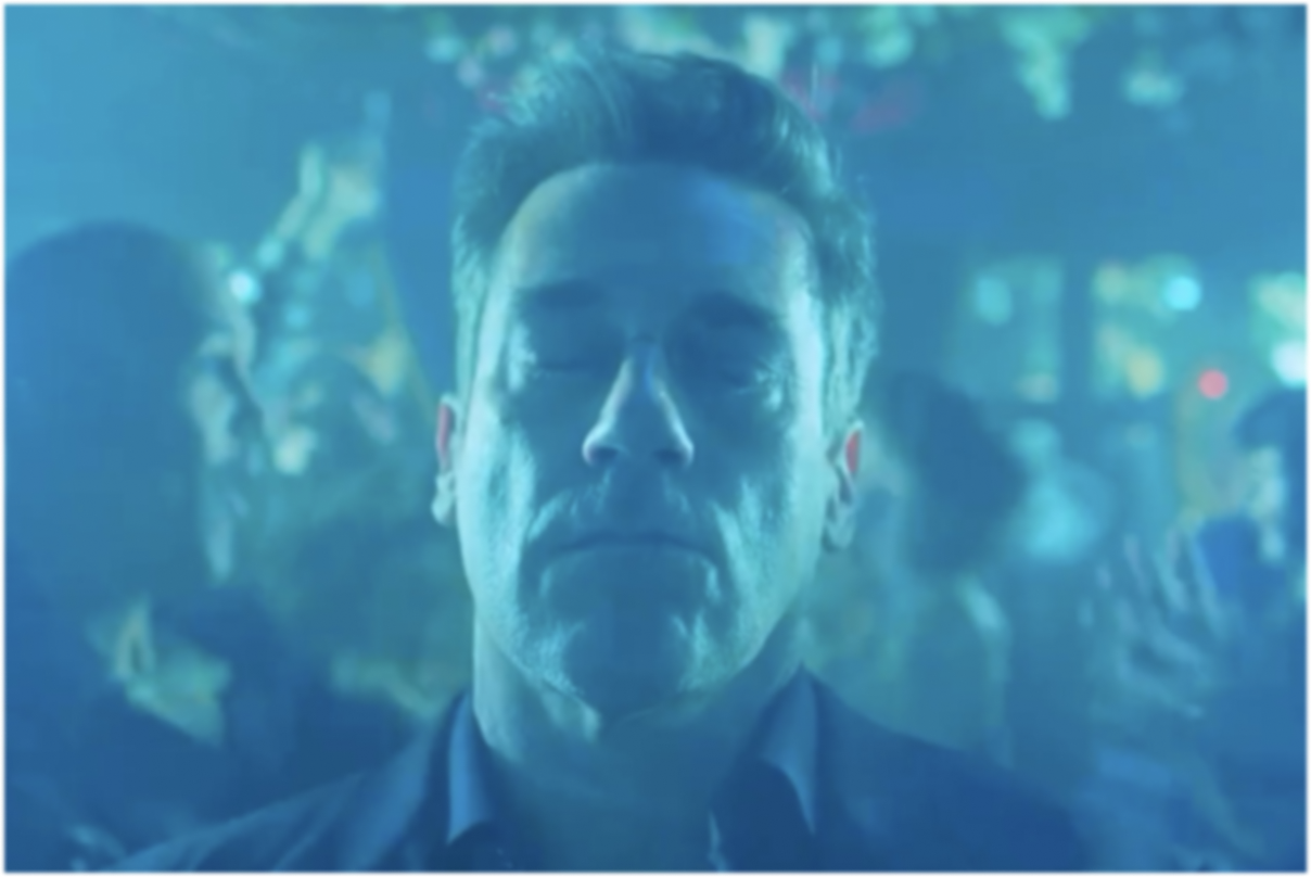 Что за мем с танцующим мужиком в клубе? - Фото 1