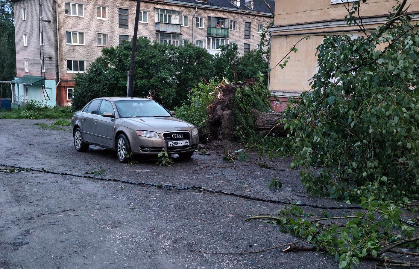 От благодарности до злобы: что чувствуют пострадавшие от смерча жители Кушвы - Фото 1