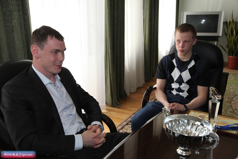 Михаил Бородин встретился с двумя чемпионами - Фото 2