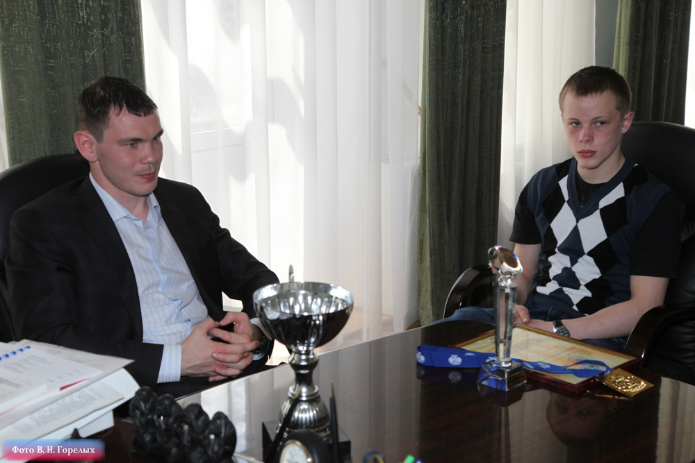 Михаил Бородин встретился с двумя чемпионами - Фото 4