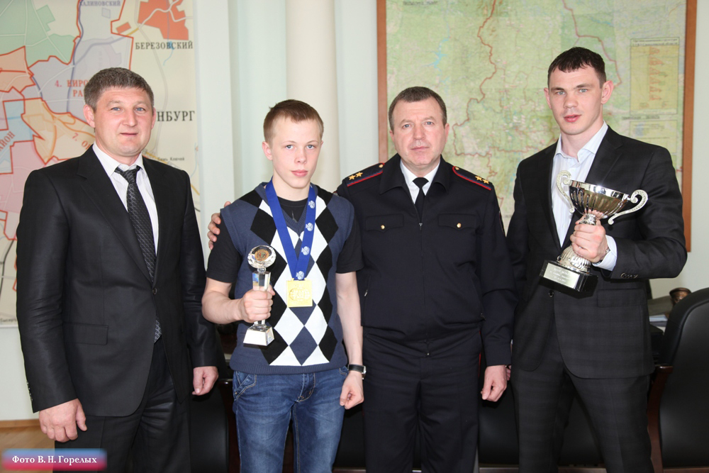 Михаил Бородин встретился с двумя чемпионами - Фото 5