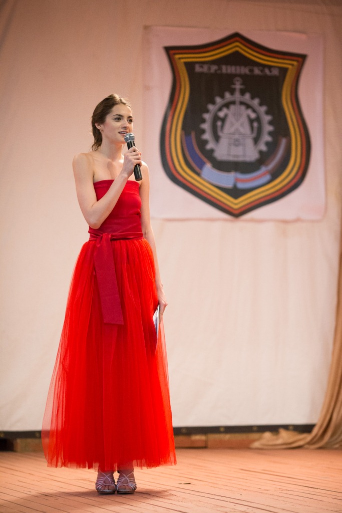 Военно-полевой фуршет и знакомство с саперами! Лесун и Локшина поздравили московских военнослужащих с праздником - Фото 5