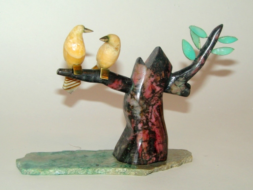 В Екатеринбурге покажут украшения из уральских самоцветов, бересты, лозы и глины, сделанные руками детей - Фото 2