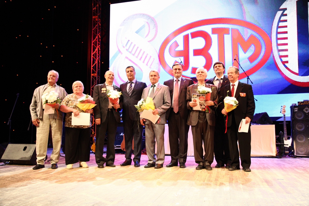 На 80-летие «Уралмашзавода» акционер предприятия «Газпромбанк» подарил работникам 18 квартир - Фото 4